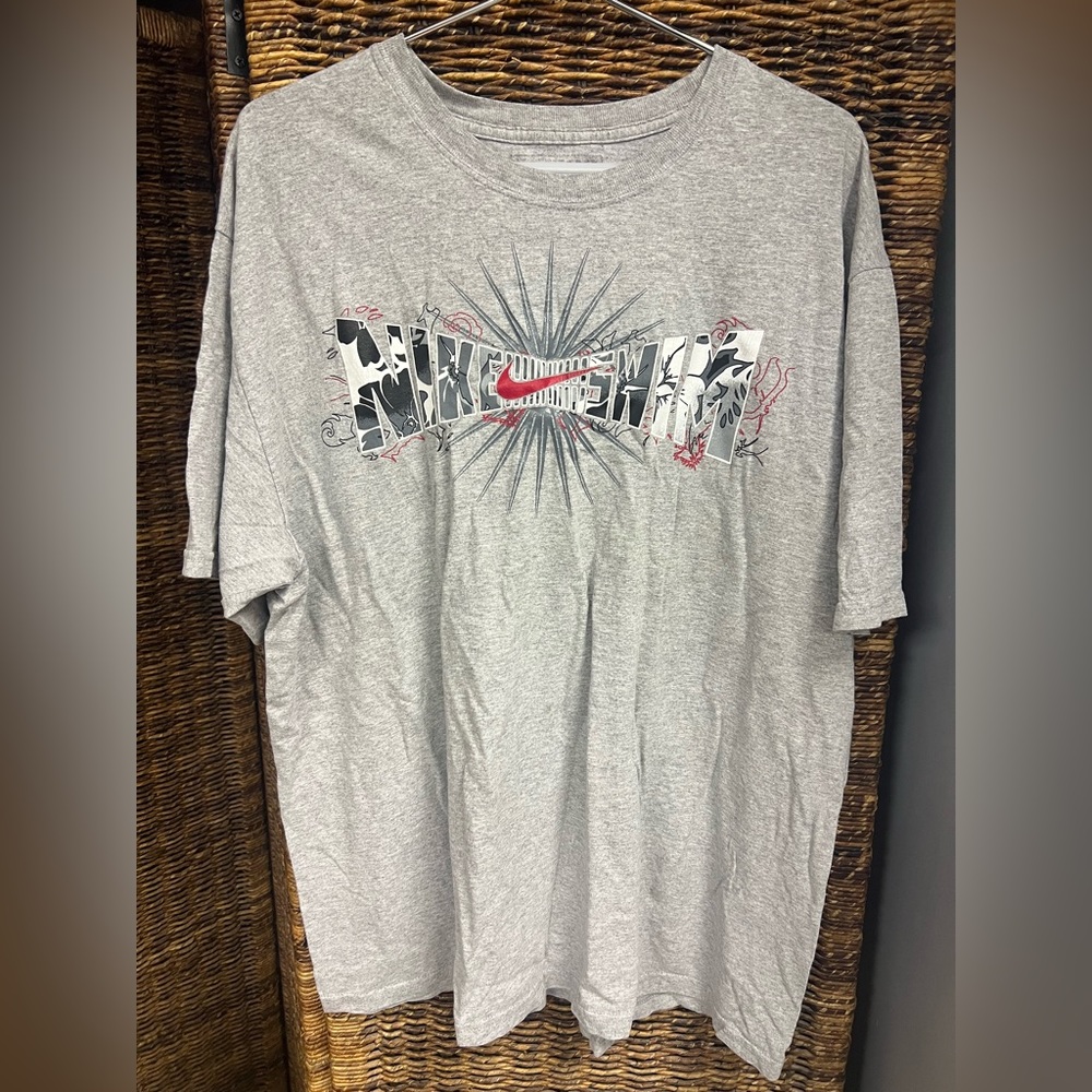 Nike- T-shirt, Nike Swim, Estimated size : Large, Sport Grey, Pre-Owned